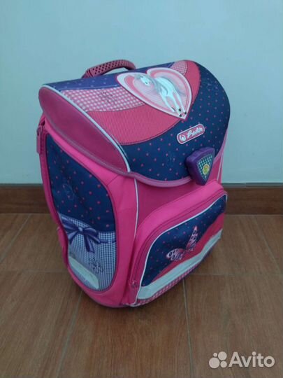 Рюкзак школьный для девочки 1-4 класс