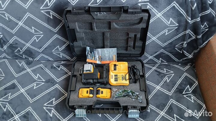 Лазерный уровень dewalt