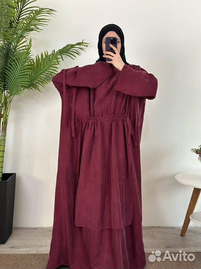 Женское платье с баской