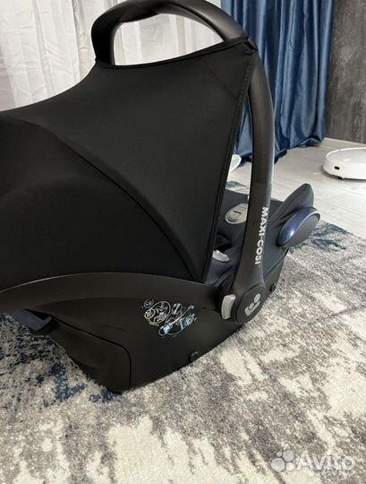 Автолюлька Maxi-Cosi Cabriofix i- size