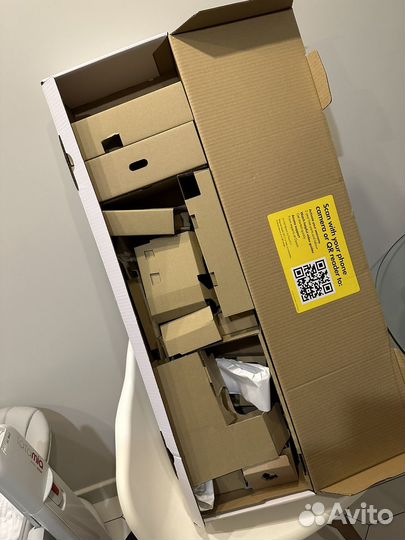 Коробка от Dyson v11 absolute pro