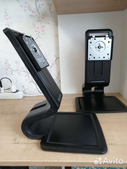 Настольный кронштейн для монитора HP