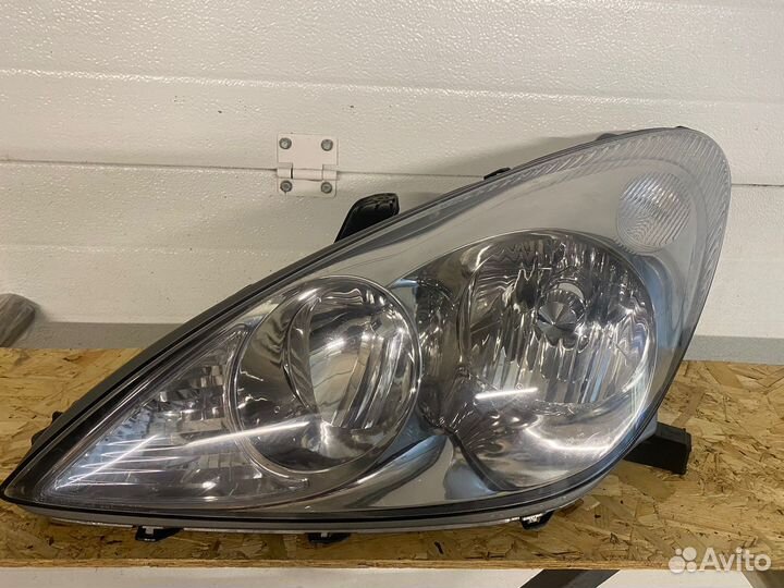 Фара левая Lexus ES300 8107033460 MCV30 галоген ме