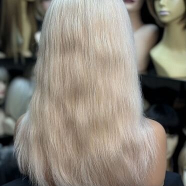 Парик из натуральных волос блонд