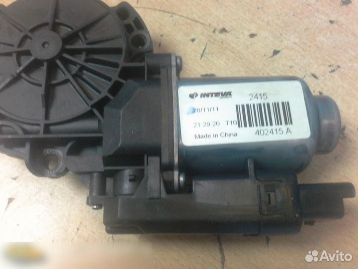 Моторчик стеклоподъемника Kia Optima III 2010-2015