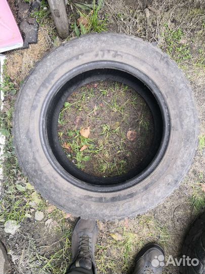 Bridgestone Ice Cruiser 5000 215/60 R16