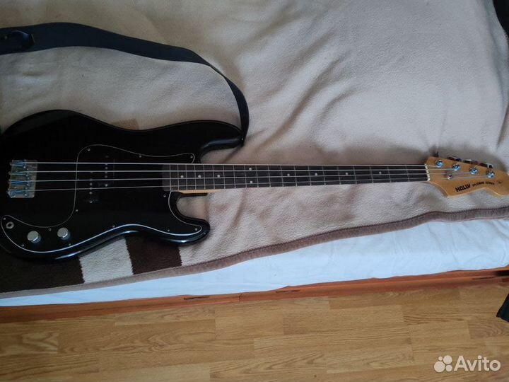 Бас-гитара Holly Precision