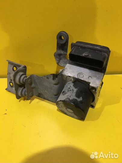 Блок управления тормозами/насос ABS Skoda Fabia