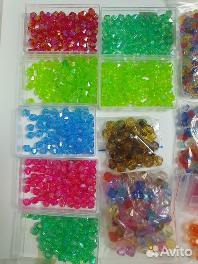Бусины акриловые