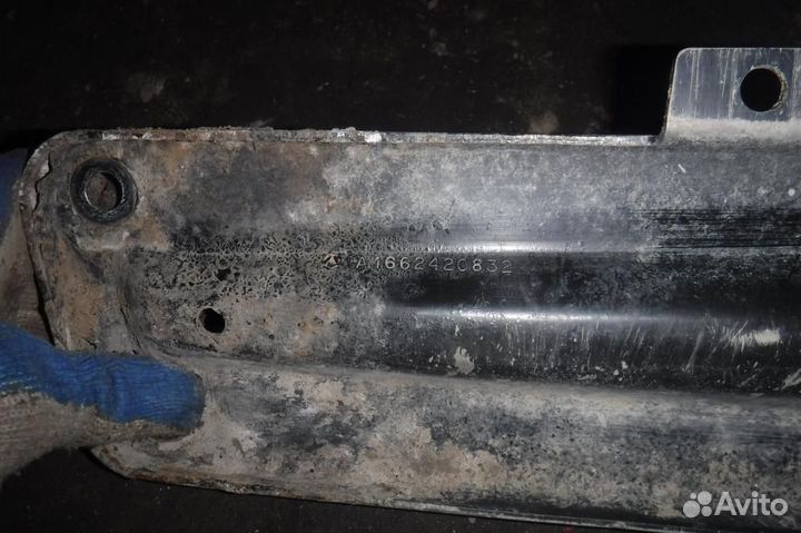 Кронштейн кпп Mercedes X164 Gl Class