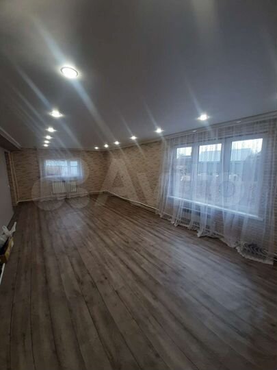 Дом 160 м² на участке 5 сот.