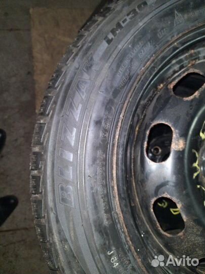 Bridgestone Blizzak LM-30 175/65 R15 84T