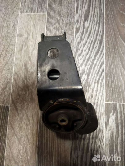 Опора МКПП Nissan SR20 OEM. 1121110M005