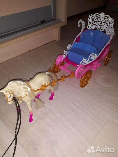 Карета с лошадкой