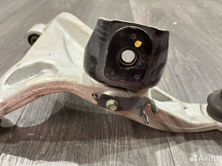 Рычаг подвески верхний задний правый Nissan Teana