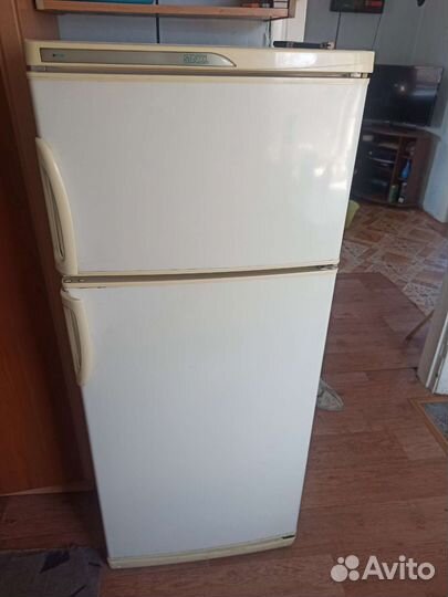 Холодильник Stinol