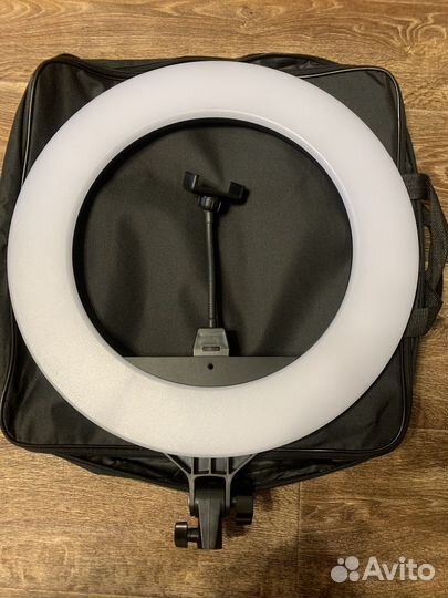 Кольцевая лампа 45см со штативом