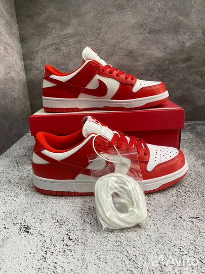 Кроссовки Nike sb dunk low red