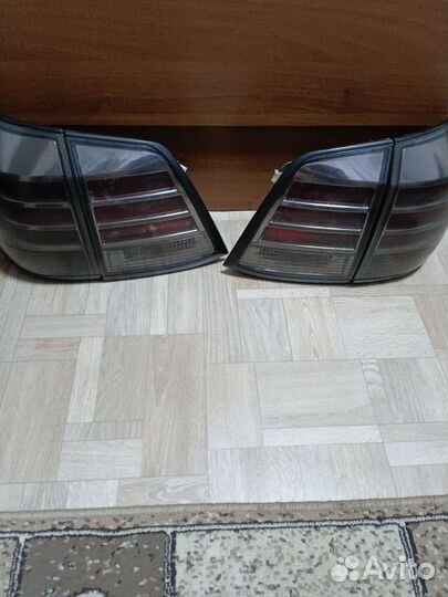 Фары на Toyota land cruiser