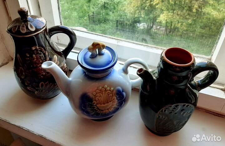 Кувшин и чайник для интерьера