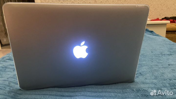 Macbook air 13, 2017, 256 гб