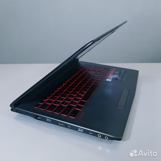 Ноутбук MSI GV62 i5 8300H / 8Gb / GTX 1050 2Gb