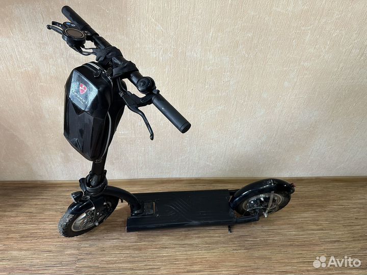 Продаю электросамокат Kugoo ES3