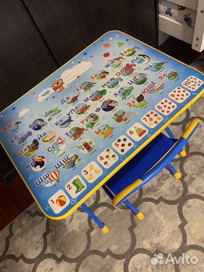 Стол и стул детский