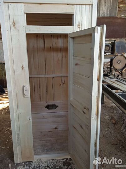 Дачный туалет деревянный