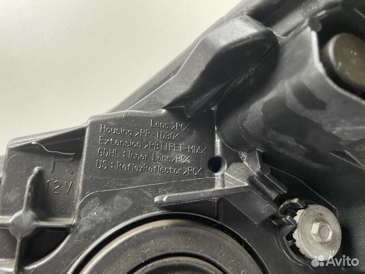 Фара передняя правая от Subaru Forester 4 SJ 2014