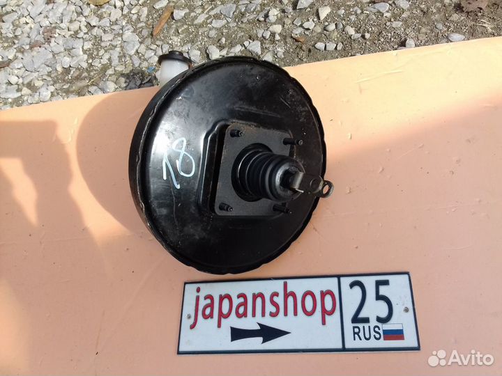 Главный тормозной цилиндр на Toyota Rav4 2000 - 05