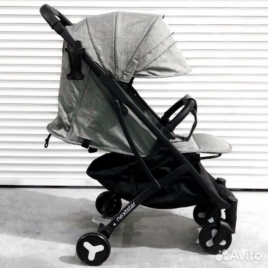 Прогулочная коляска новая