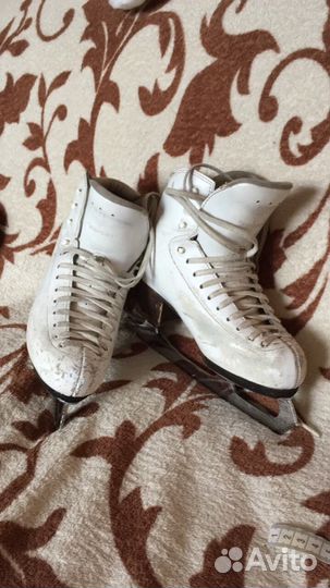 Коньки профессиональные