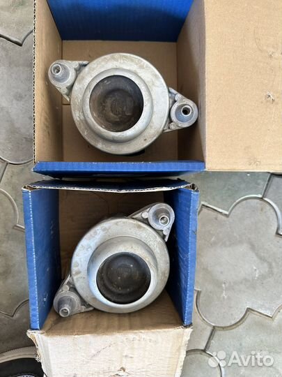 Опоры двигателя мерседес м271