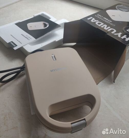 Сэндвичница Hyundai hysm-1101