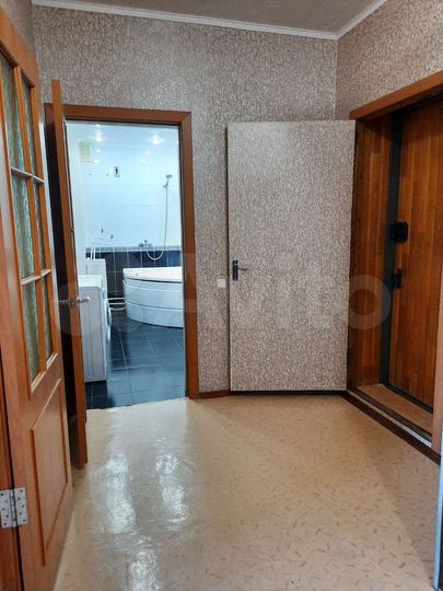 2-к. квартира, 70 м², 8/10 эт.