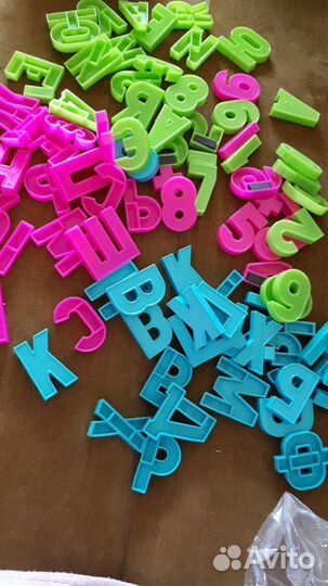 Магнитные буквы и цифры