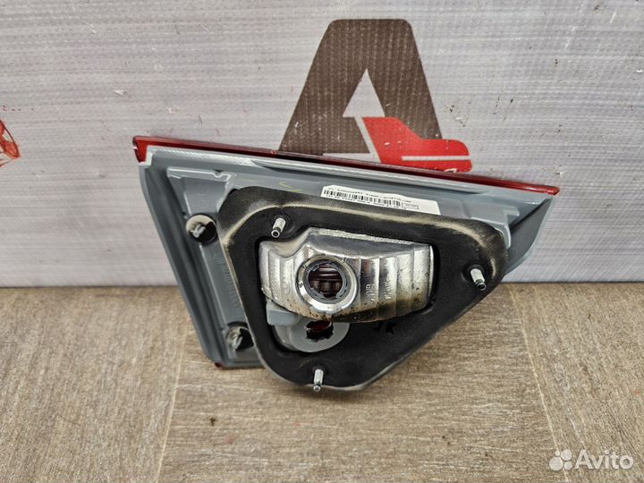 Фонарь правый LADA Vesta в крышку
