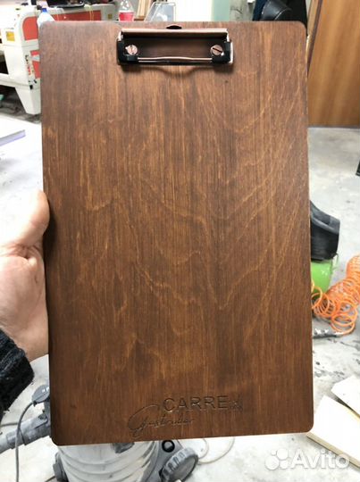 Деревянный планшет под меню