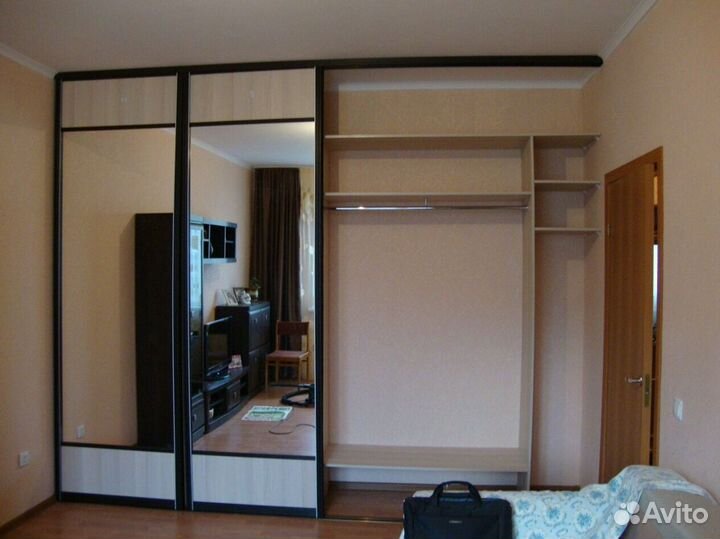 Шкаф распашной