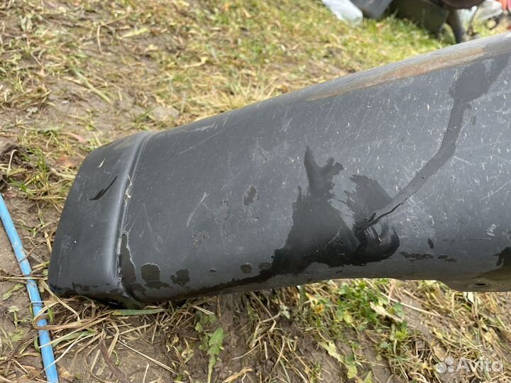 Правый клык заднего Toyota Land Cruiser 80