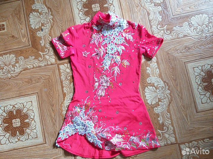 Купальник гимнастический длявыступлений