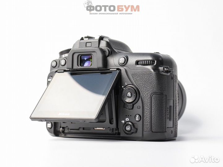 Nikon D7500 body + Nikon AF-P 70-300mm f4.5-6.3G D