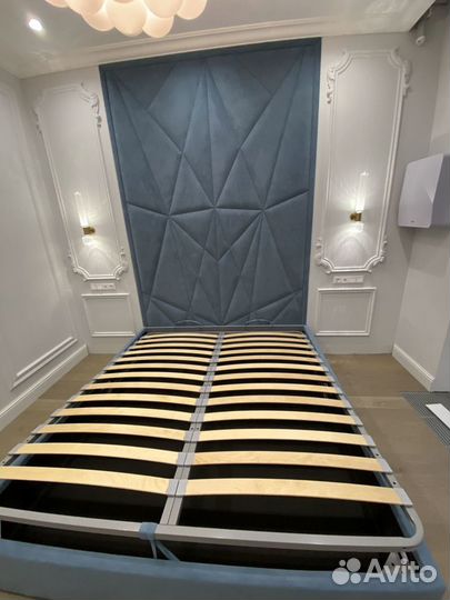 Мягкие стеновые панели и кровать