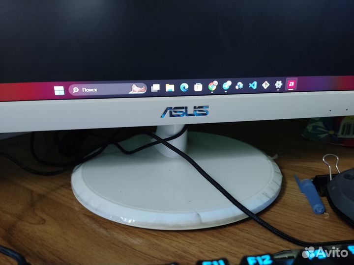Монитор asus