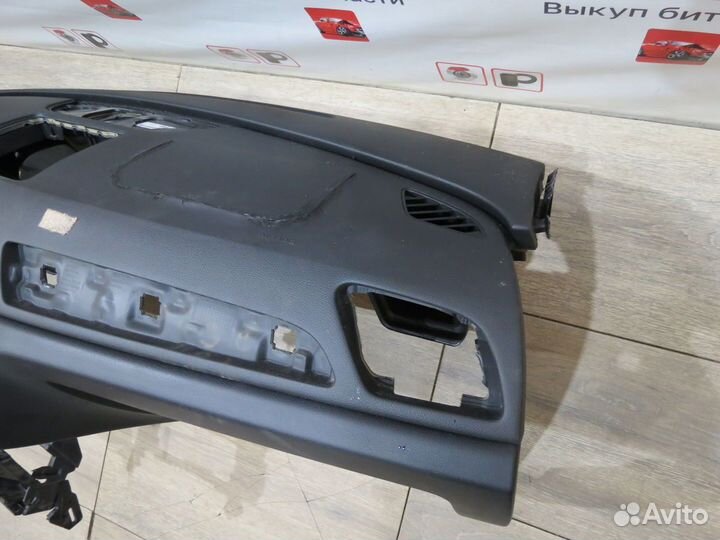 Торпедо Audi Q3