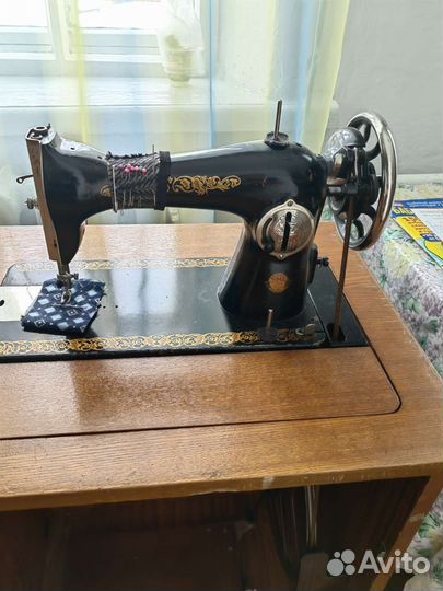 Швейная машина