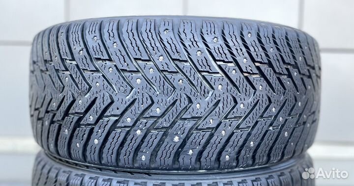 Nokian Tyres Hakkapeliitta 8 235/45 R18