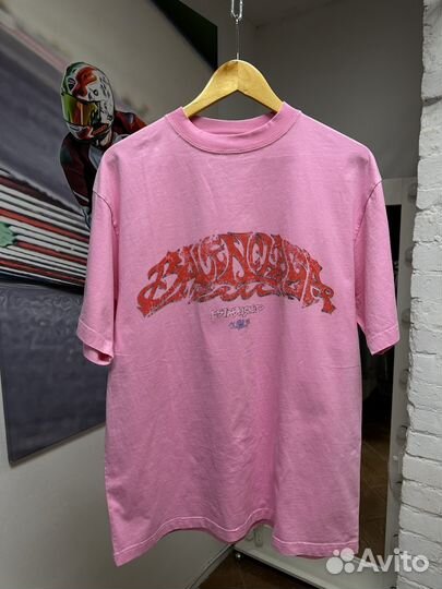 Футболка Balenciaga в наличии