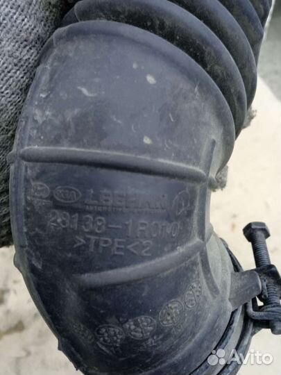 Патрубок воздушного фильтра на Rio3 / Solaris 1